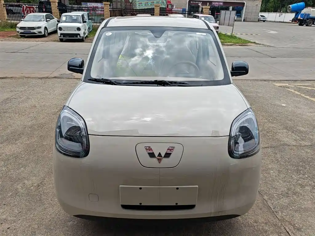 Wuling Motors Hongguang MINIEV 2026 2025 4-Door Advanced