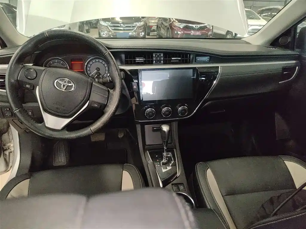 Toyota Corolla 2017 Model 1.2T CVT GL-i Leather Edition фото 10