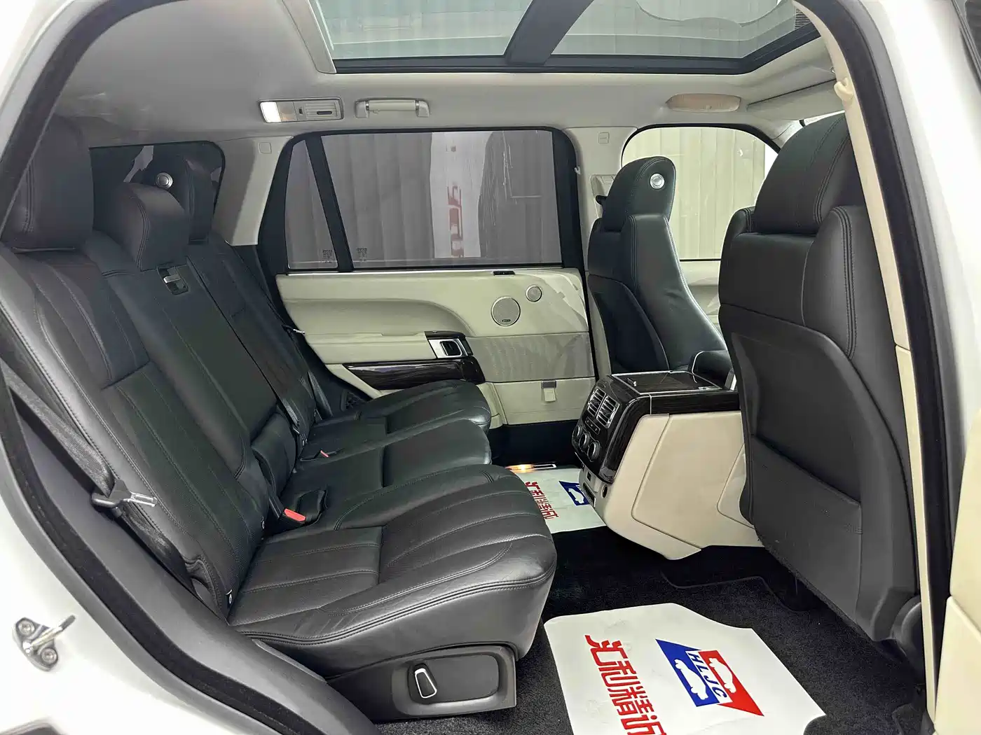 Land Rover Range Rover 2014 3.0 SC V6 Vogue SE Genesis Extended Edition фото 19
