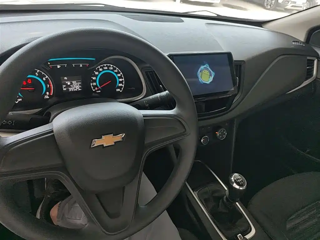 Chevrolet Cavalier 2019 320 Manual Enjoyment Edition фото 10