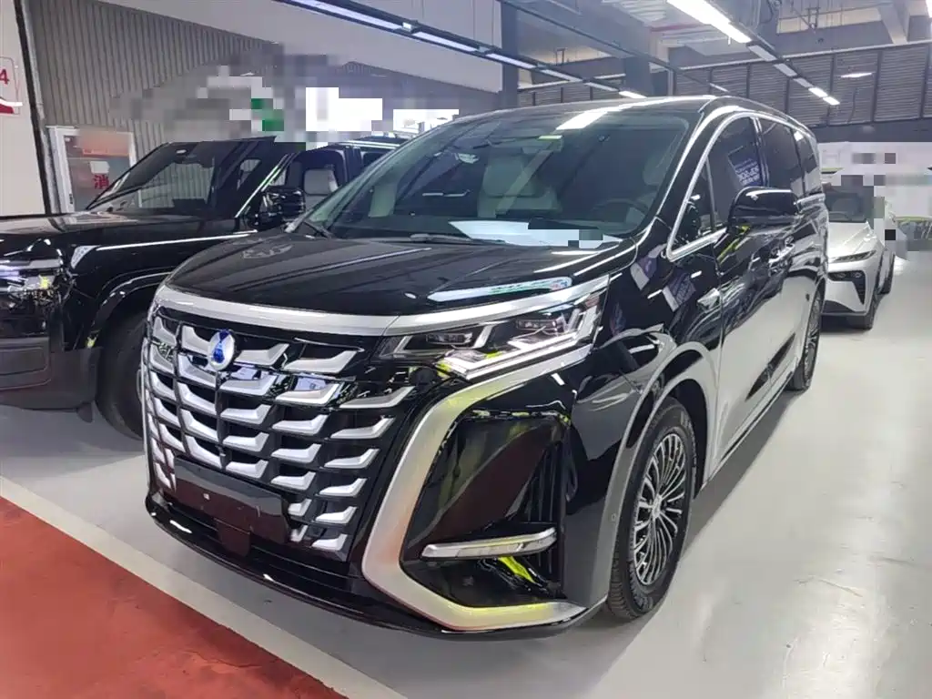 Denza D9 2025 DM-i Smart Driving Edition 1100 FWD Flagship фото 2