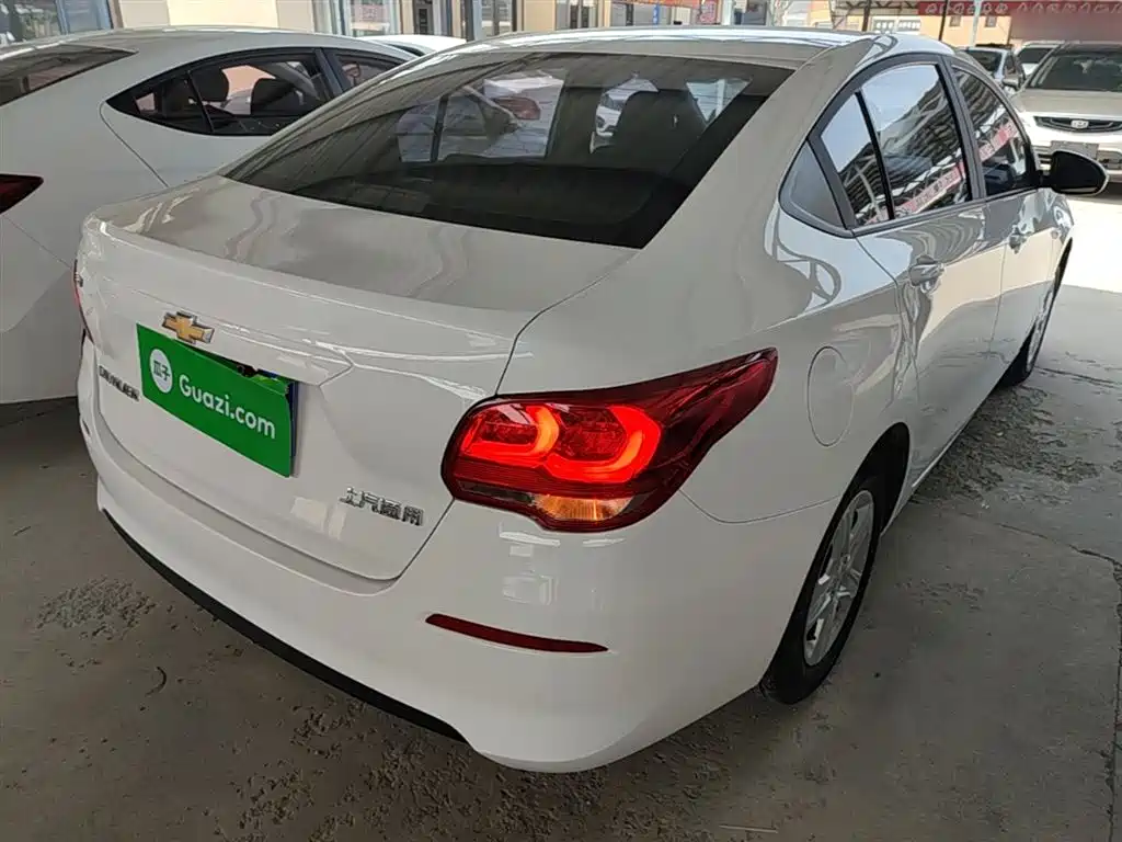 Chevrolet Cavalier 2019 320 Manual Enjoyment Edition фото 7
