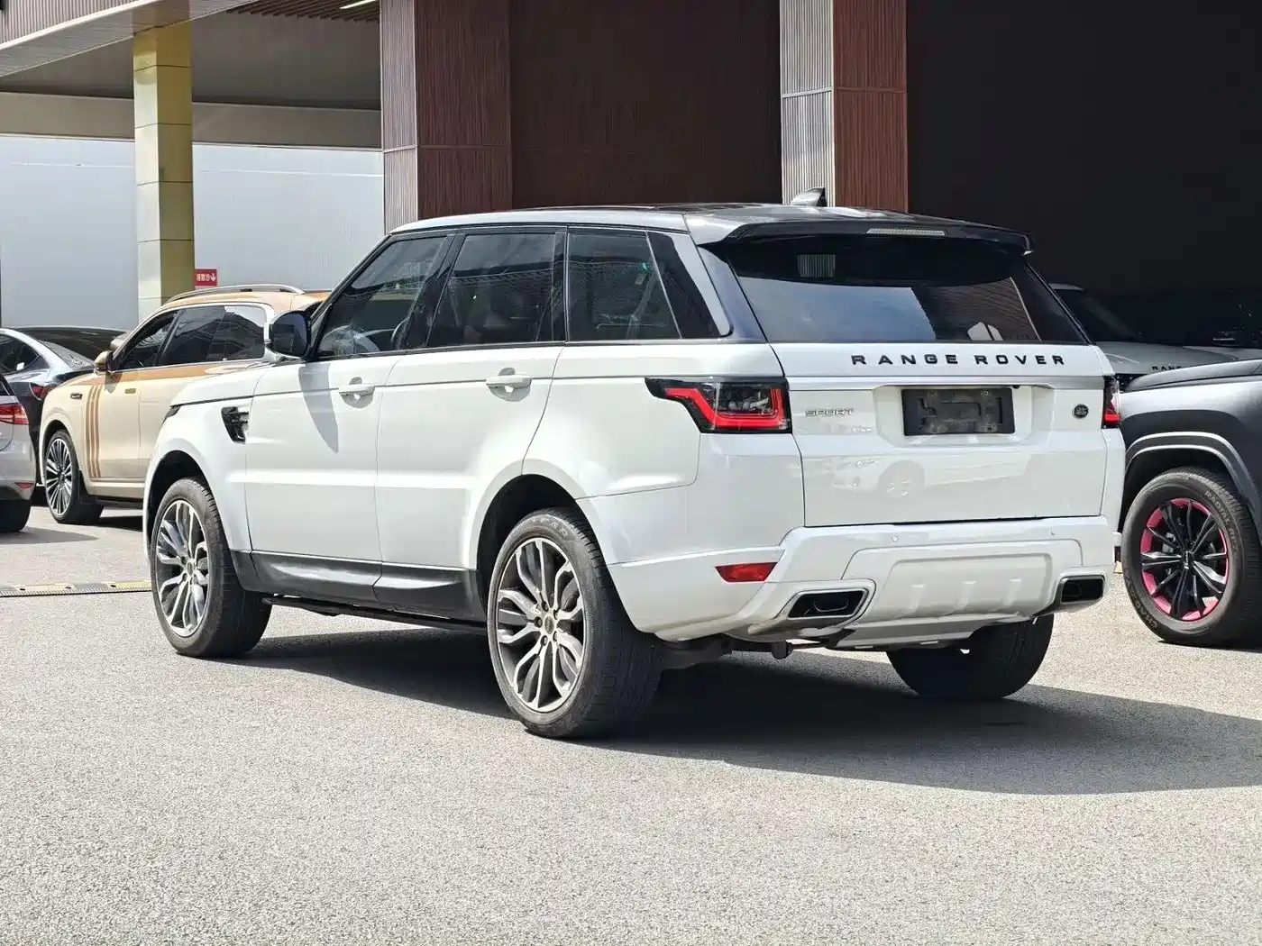 Land Rover Range Rover Sport 2017 3.0 SC V6 HSE DYNAMIC фото 4