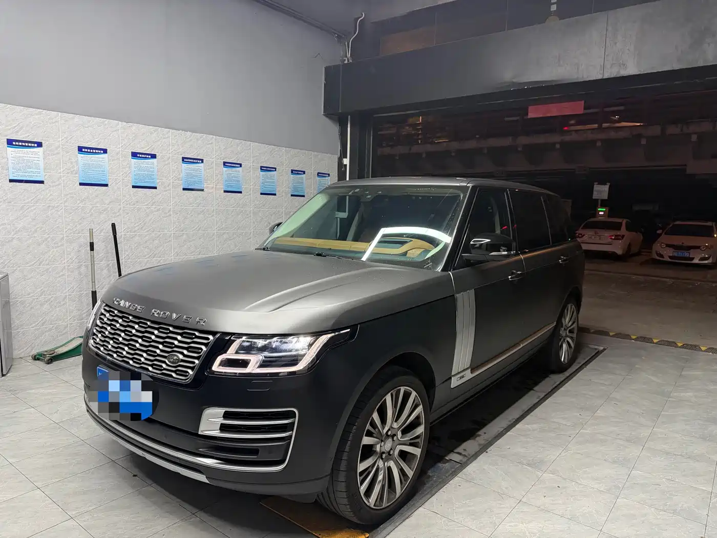 Фото 1 - Land Rover Range Rover