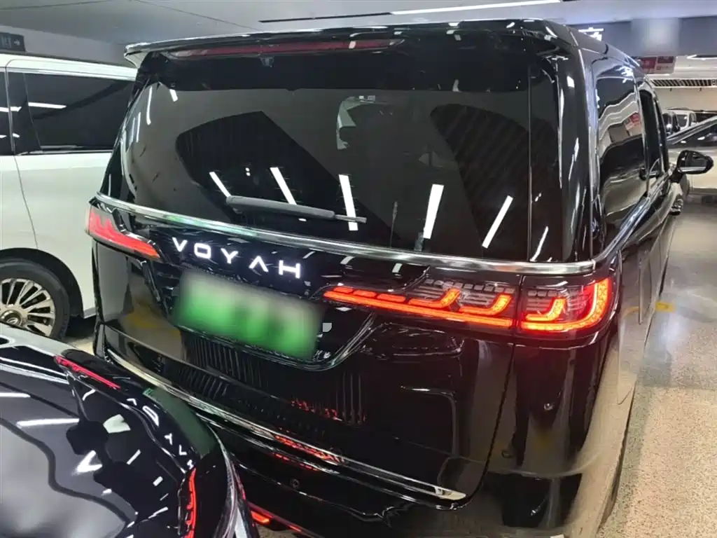Voyah Auto Voyah Dreamer 2025 Model PHEV 4WD Excellent QianKun Edition фото 4