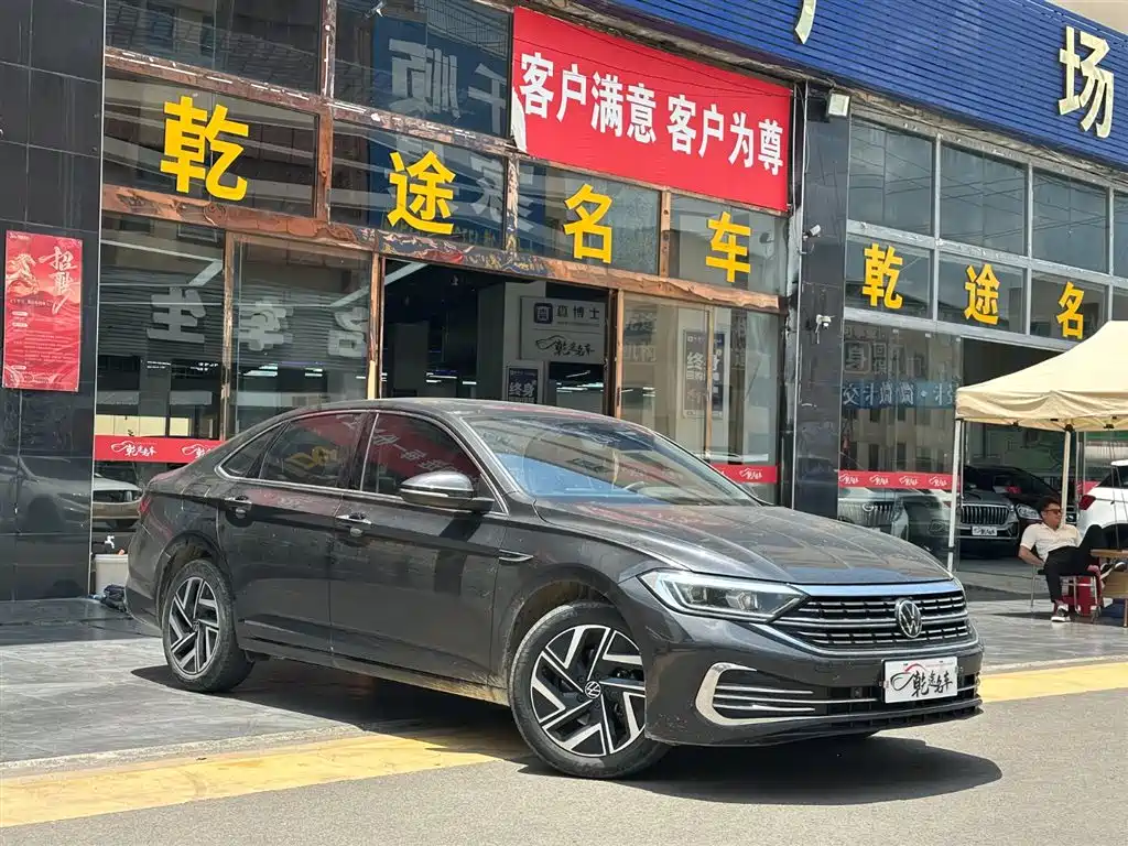 Volkswagen Sagitar 2023 300TSI DSG Surpassing Edition фото 2