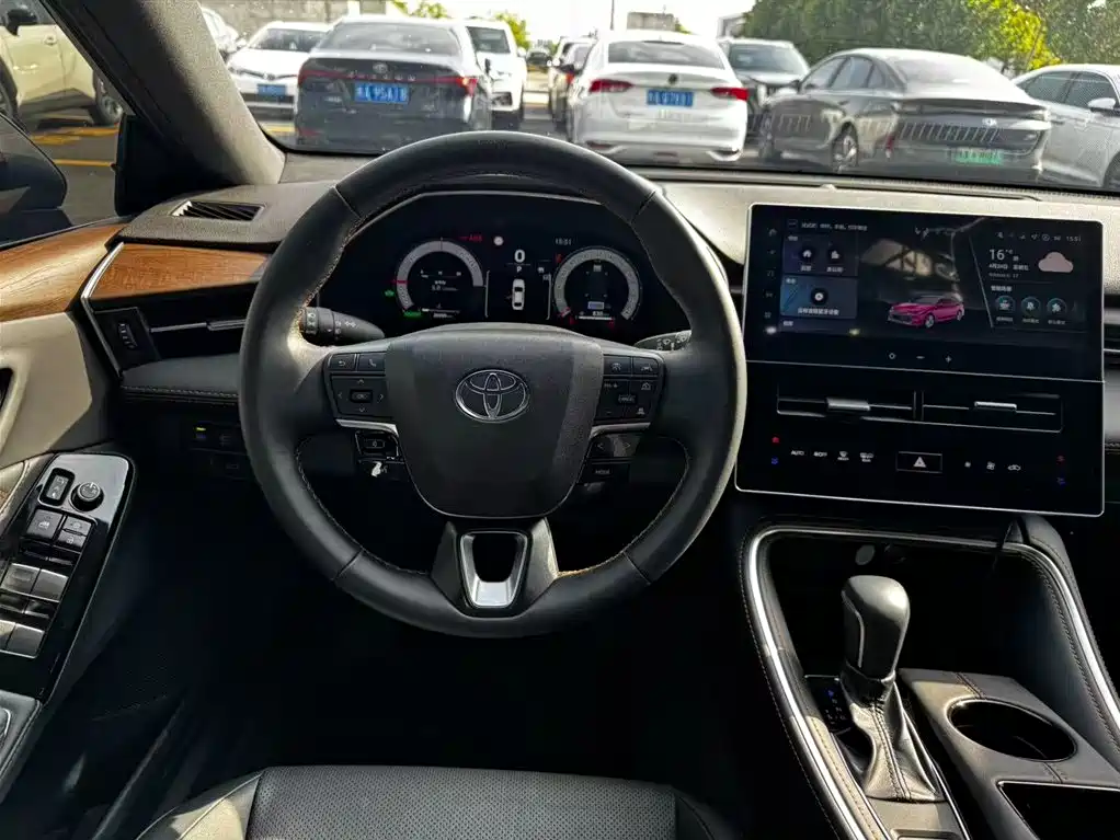 Toyota Avalon 2024 Model Hybrid 2.0L Prestige Edition фото 8
