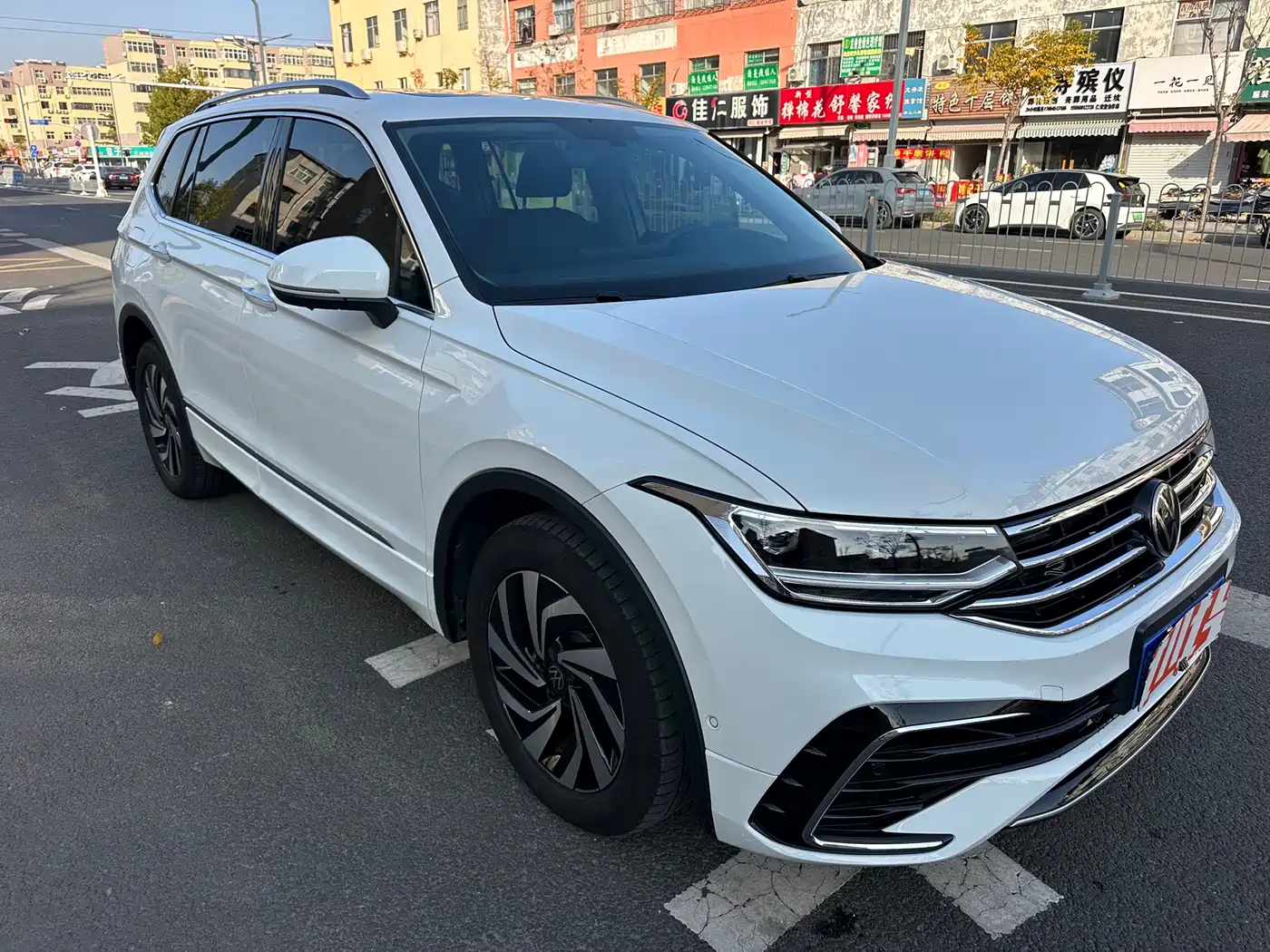 Volkswagen Tiguan L 2024 Outstanding 330TSI Auto 2WD R-Line Dragon Glory Edition фото 3
