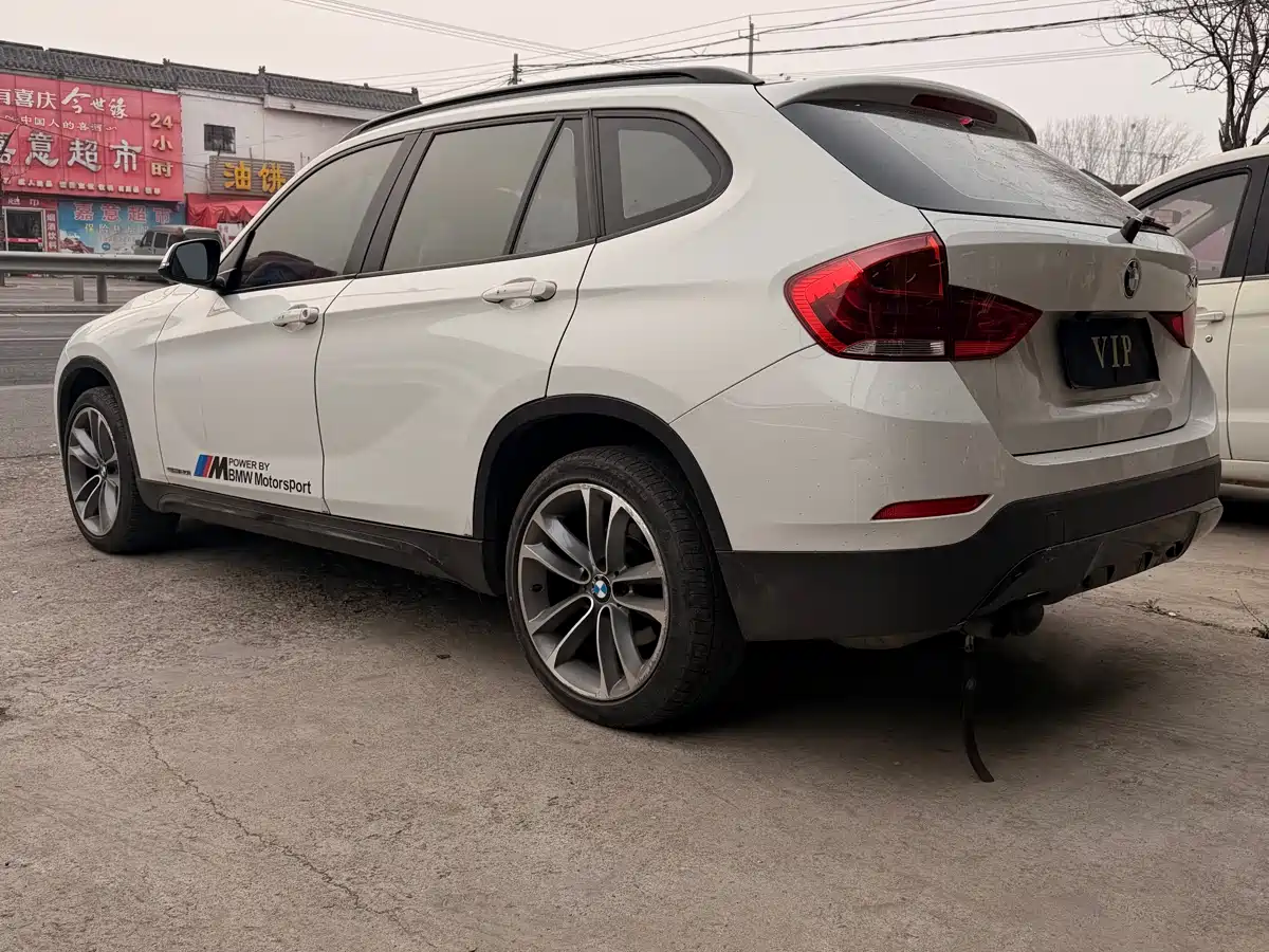 BMW X1 2013 sDrive20i Sport Design Package фото 7