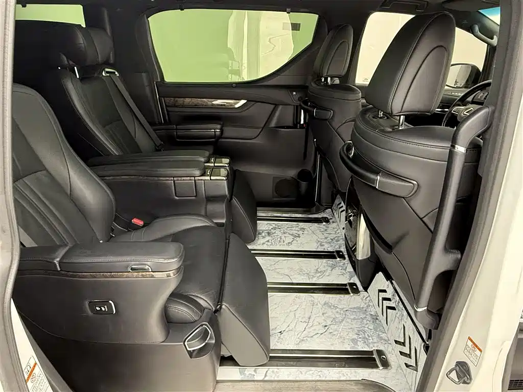 Toyota Alphard 2019 Hybrid 2.5L Premium Edition фото 22