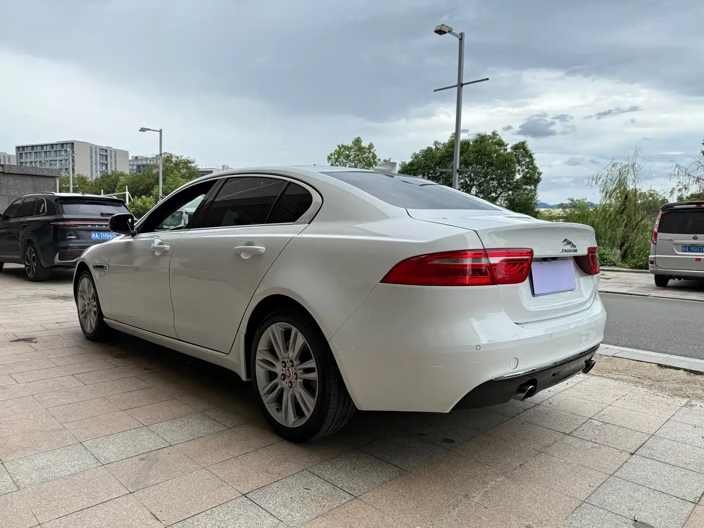Фото 6 - Jaguar XEL