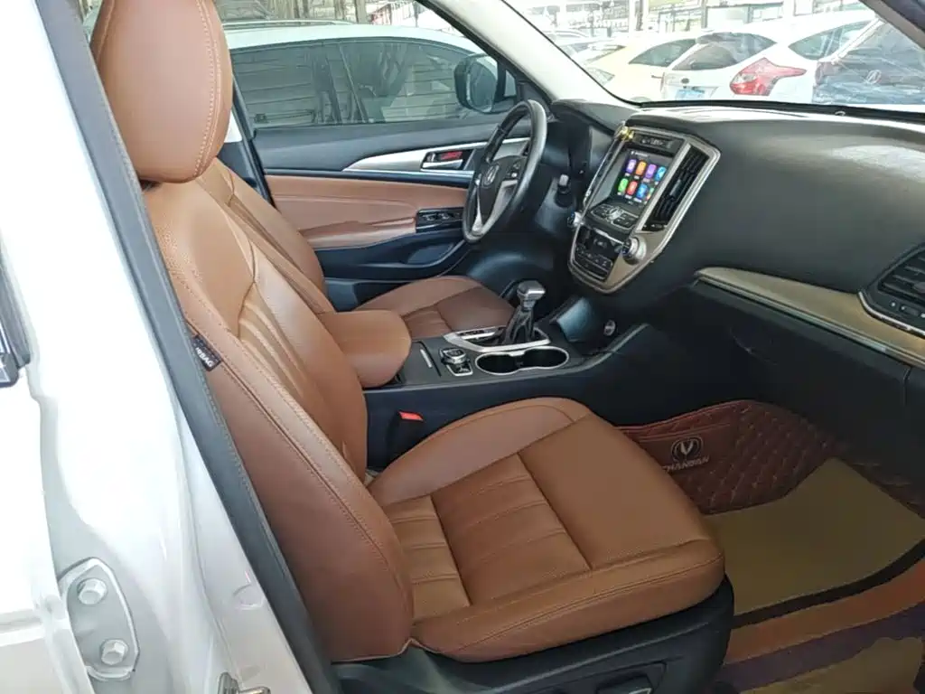 Changan CS95 2017 2017 2.0T FWD Zhitu Edition