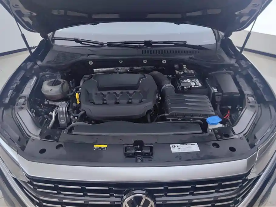 Volkswagen Passat 2024 380TSI Elite Edition фото 10