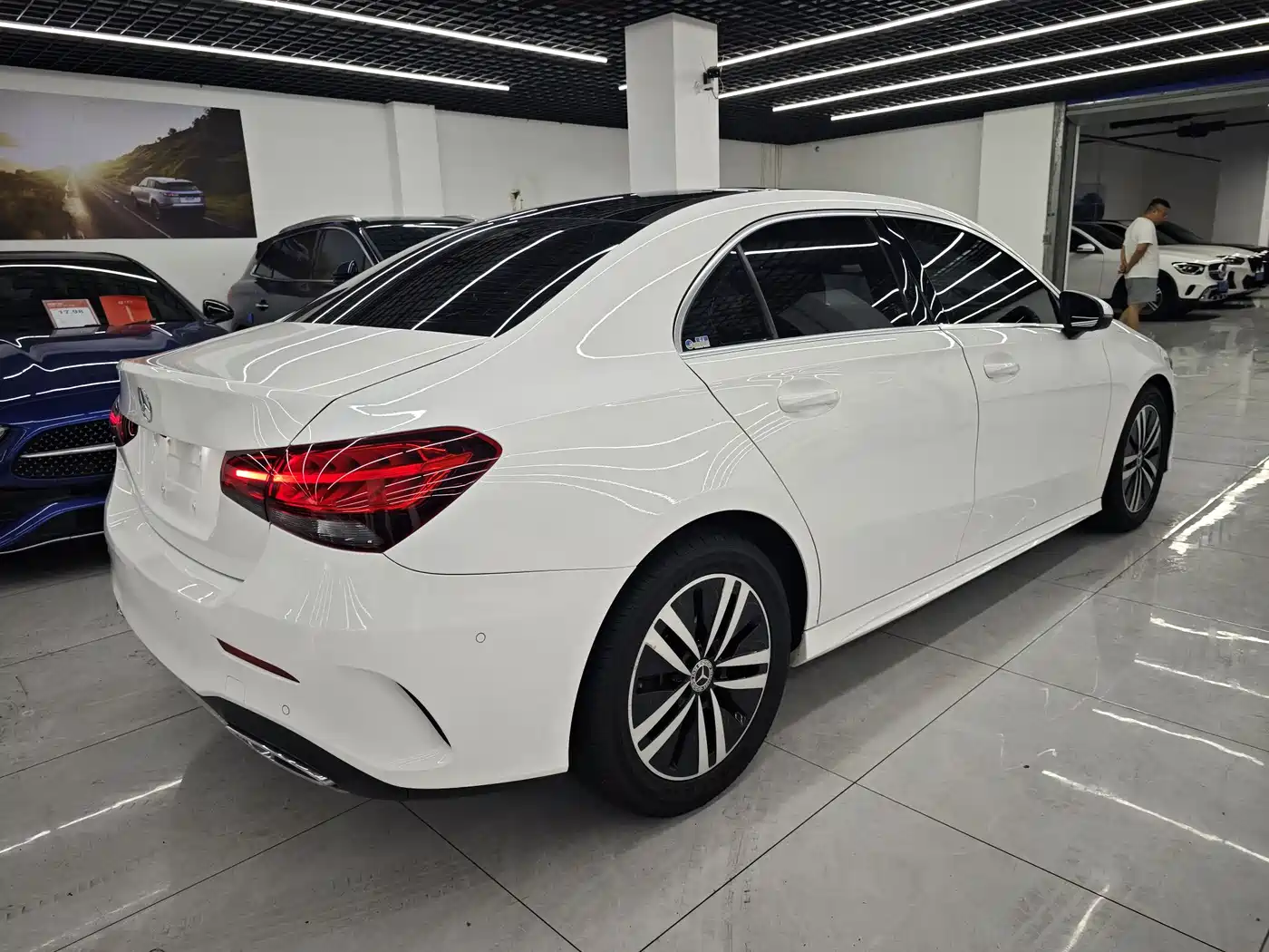 Mercedes-Benz A-Class 2020 A 180 L Sport Sedan фото 4