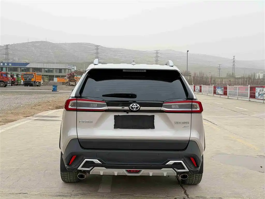 Toyota Wildlander 2022 2.0L CVT AWD Luxury PLUS Edition фото 5