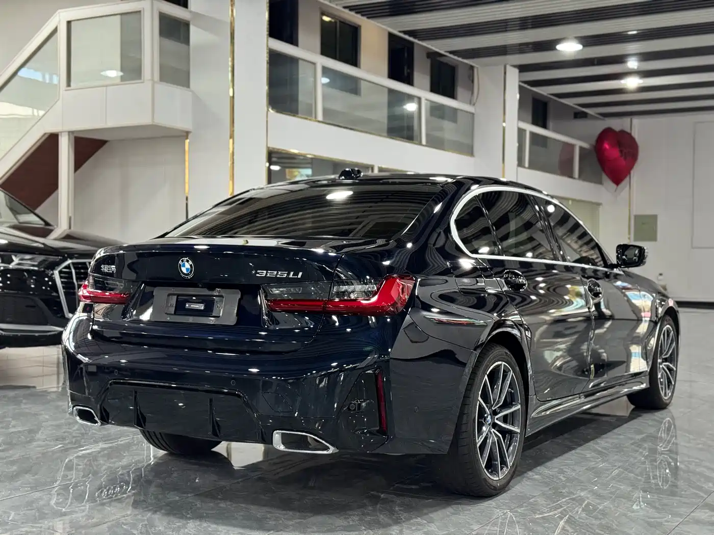 BMW 3 Series 2025 325Li M Sport Package фото 14