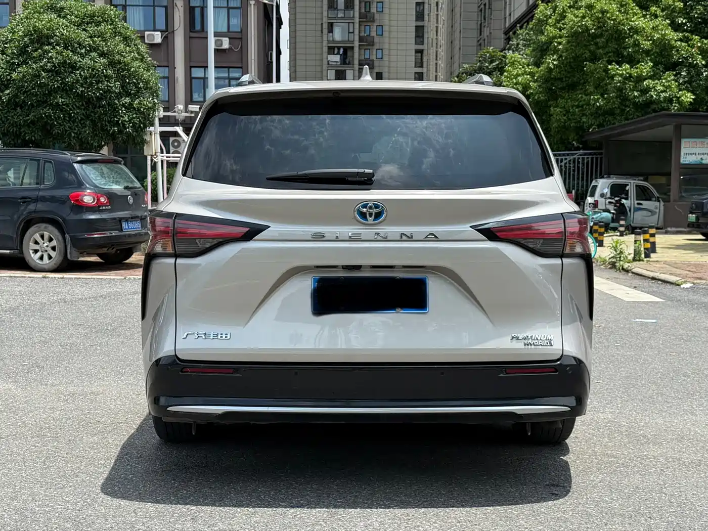 Toyota Sienna 2021 2.5L Hybrid Platinum Edition фото 20