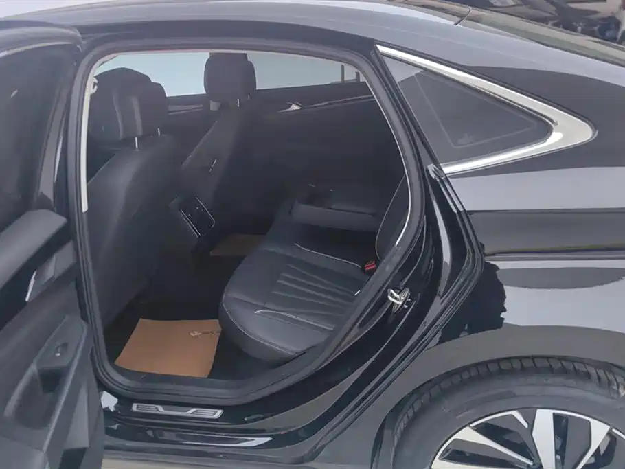 Volkswagen Passat 2024 380TSI Elite Edition фото 11