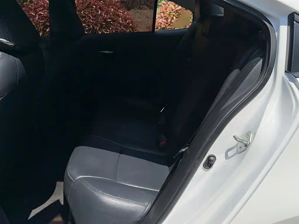 Toyota Corolla 2022 TNGA 1.5L CVT Pioneer Edition фото 13