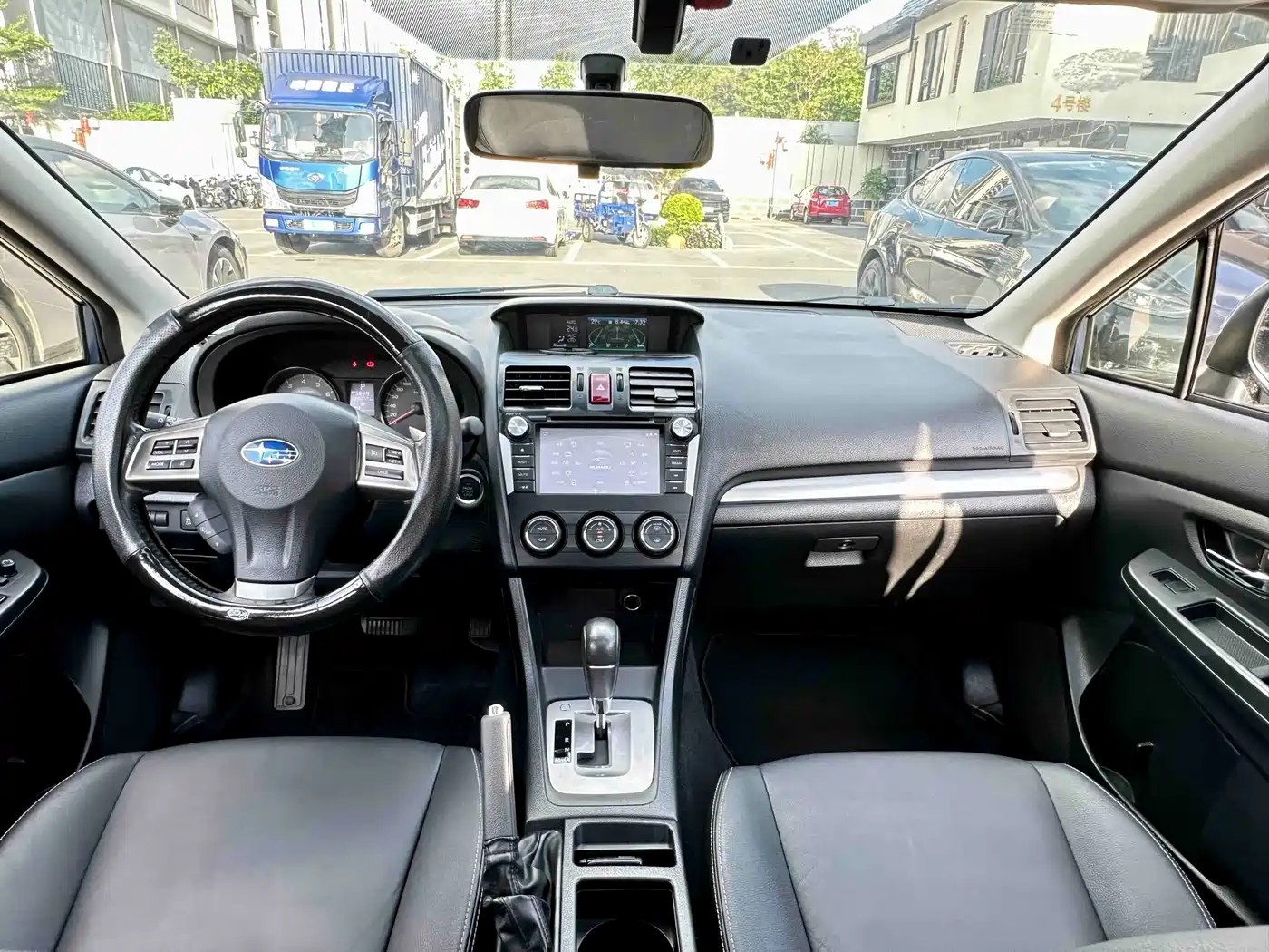 Subaru XV 2014 2.0i Luxury фото 15