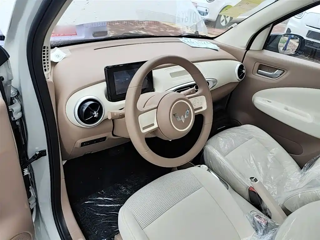 Wuling Motors Hongguang MINIEV 2026 2025 4-Door Advanced