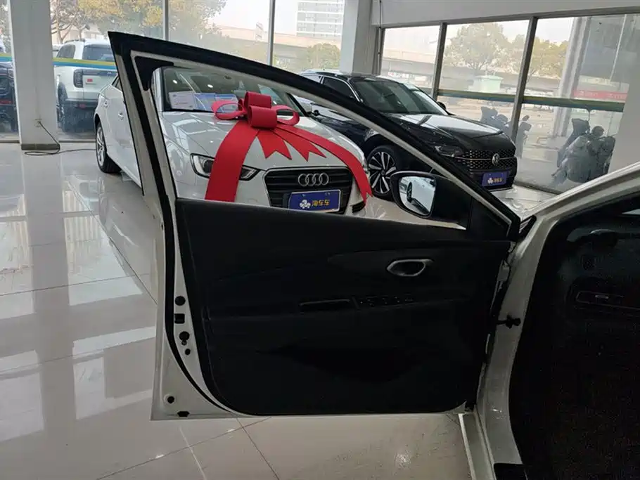 GAC Trumpchi Trumpchi Emkoo 2023 Shadow Leopard H High-Efficiency Hybrid фото 7