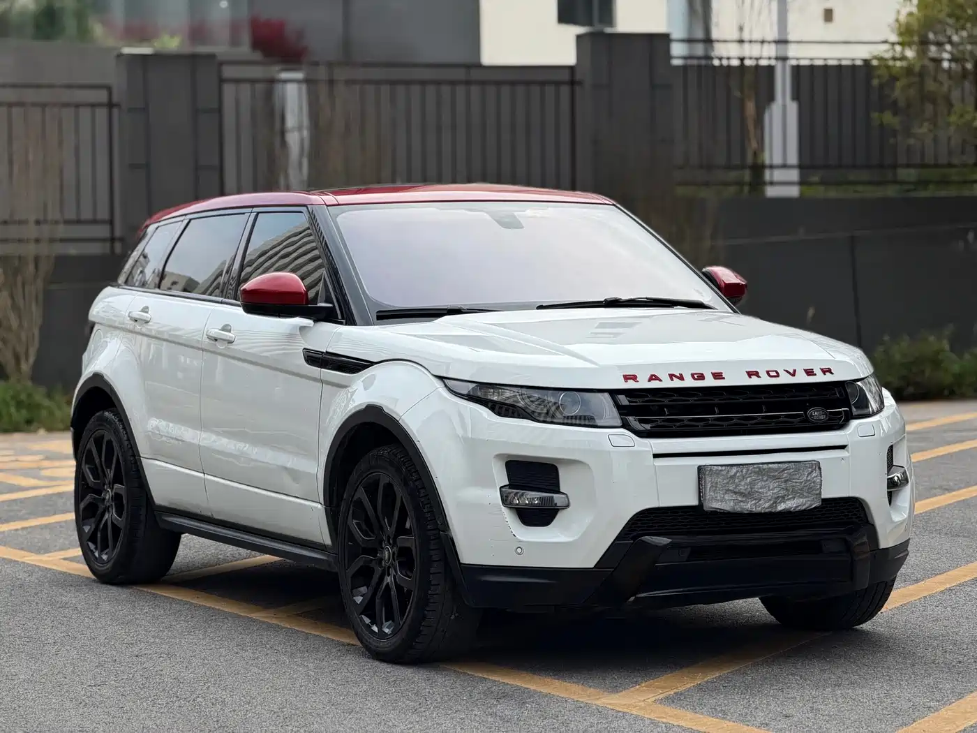 Land Rover Range Rover Evoque (Import) 2015 2.0T NW8 Brit Limited Edition фото 3