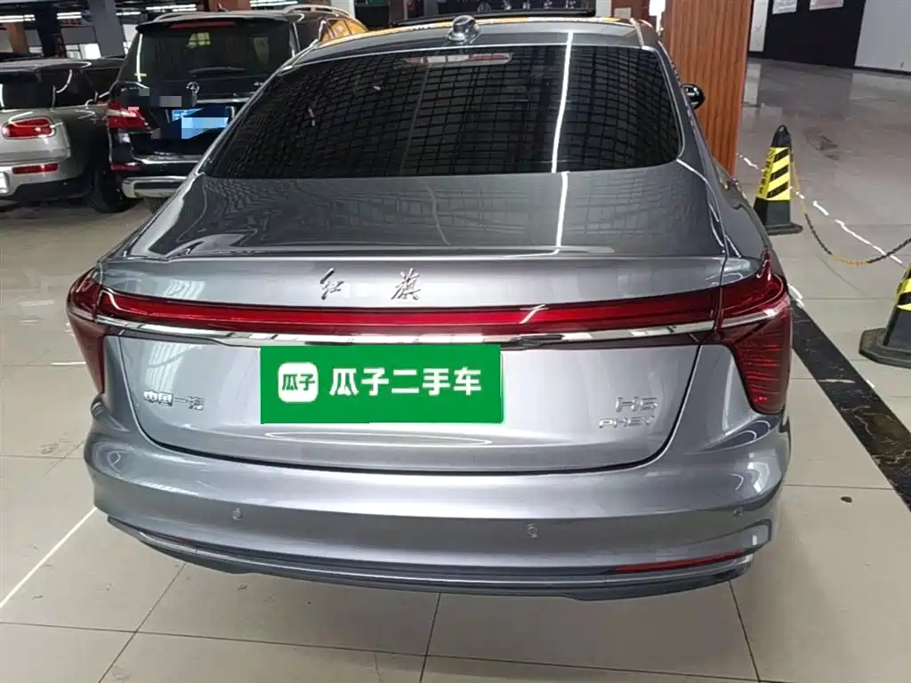 Hongqi H5 PHEV 2025 170 Super Hybrid Edition фото 6