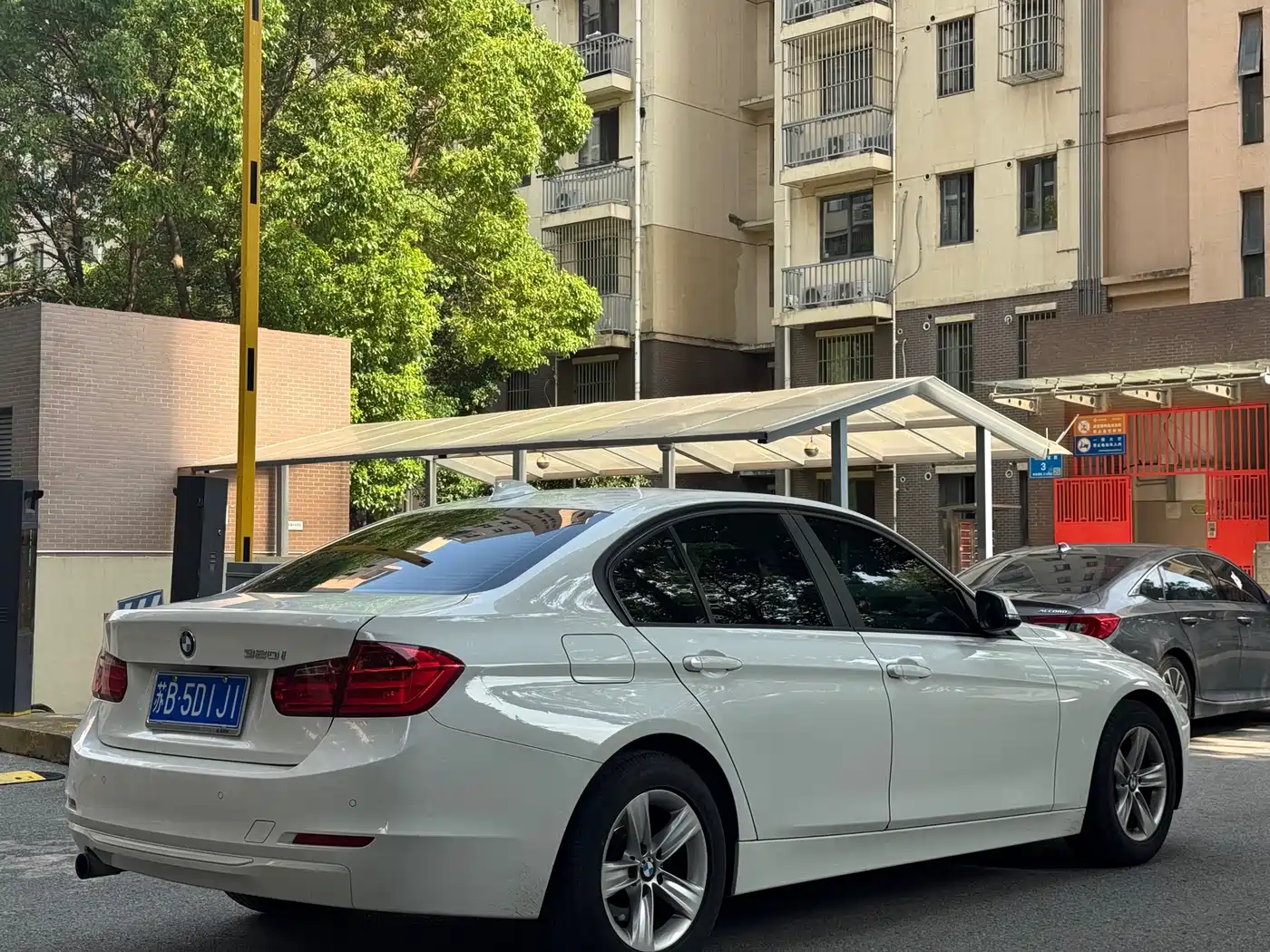 BMW 3 Series 2015 320i Super Joy Fashion фото 3