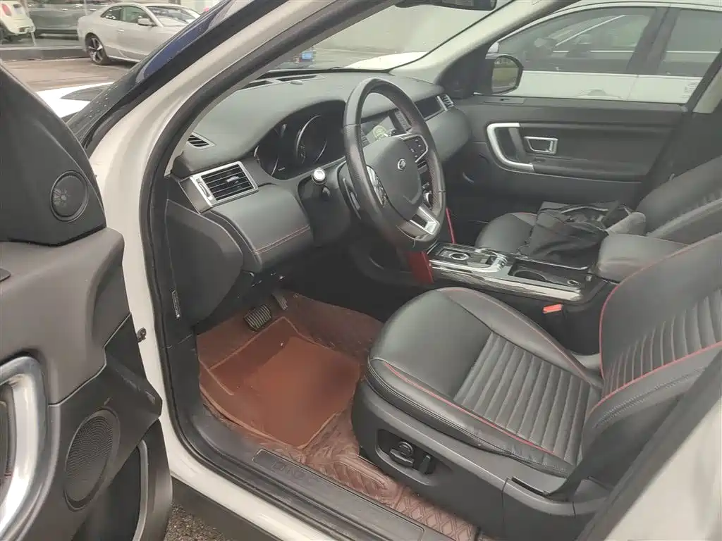 Land Rover Discovery Sport 2019 240PS SE Dynamic Edition China VI фото 12
