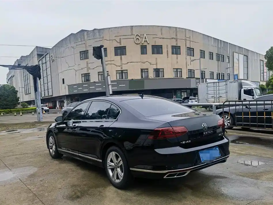 Volkswagen Magotan 2023 2 Million Units Commemorative Edition 280TSI DSG Comfort фото 6