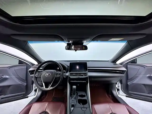 Toyota Avalon 2022 2.0L Progressive Edition фото 4