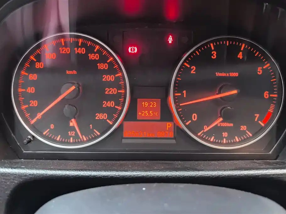 BMW X1 2015 Model sDrive18i Fashion Advanced Edition фото 14