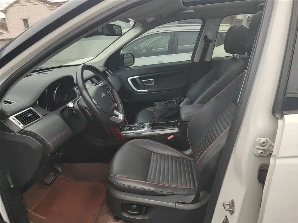 Land Rover Discovery Sport 2019 240PS SE Dynamic Edition China VI фото 11
