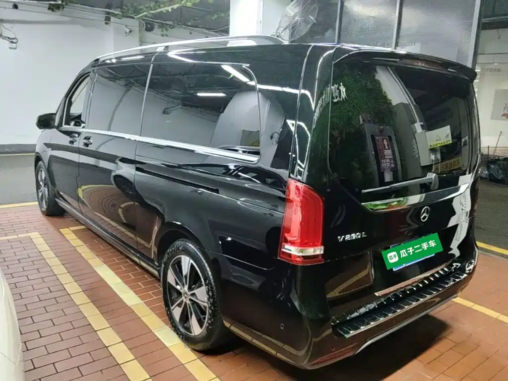 MERCEDES-BENZ V-CLASS