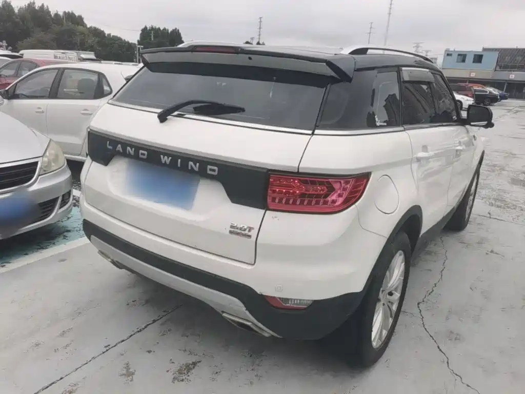 Landwind X7 2017 2015 2.0T Panoramic Flagship Edition