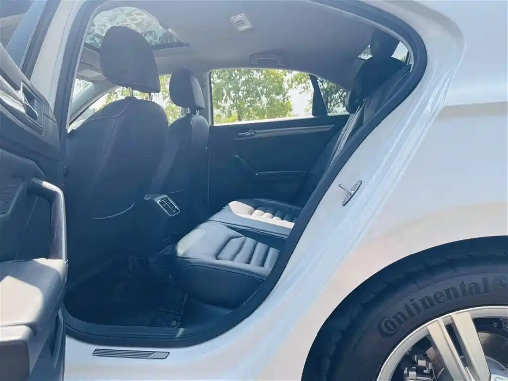 Volkswagen Lamando 2018 280TSI DSG Comfort Edition фото 24