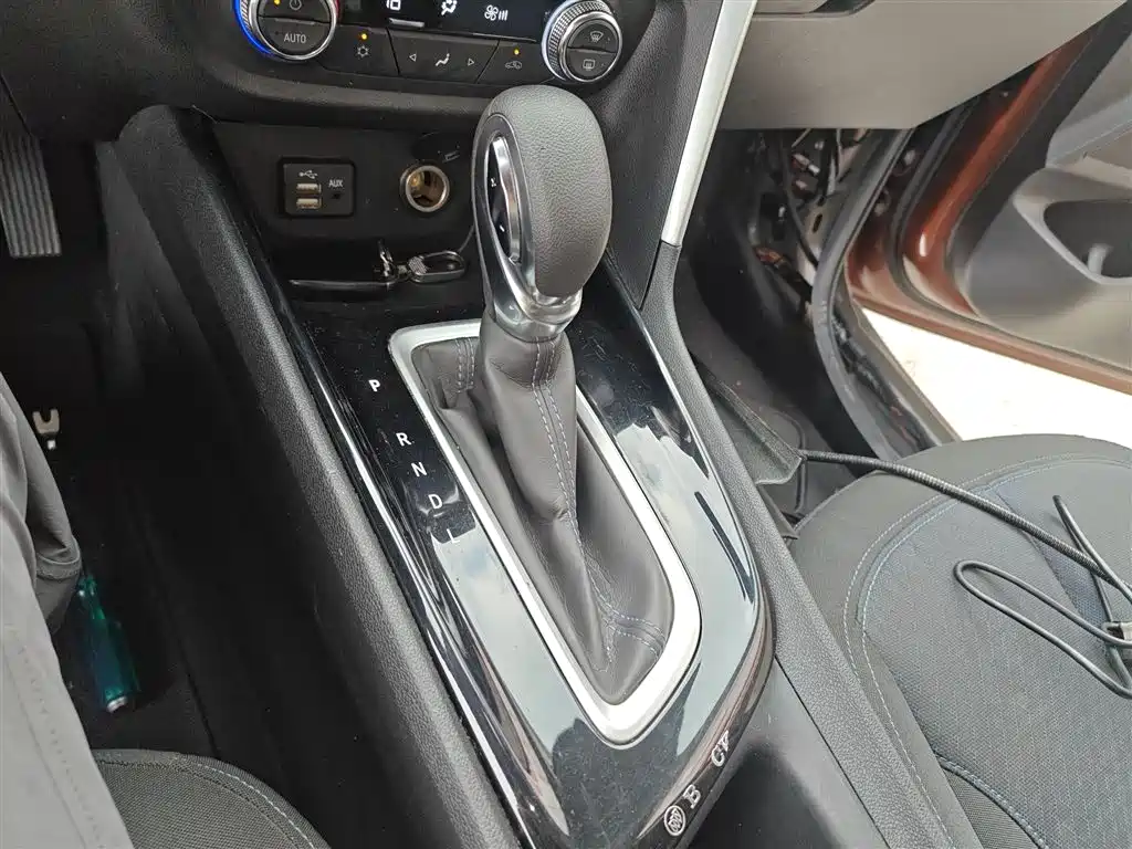 Buick Encore 2020 20T CVT Elite Model фото 14