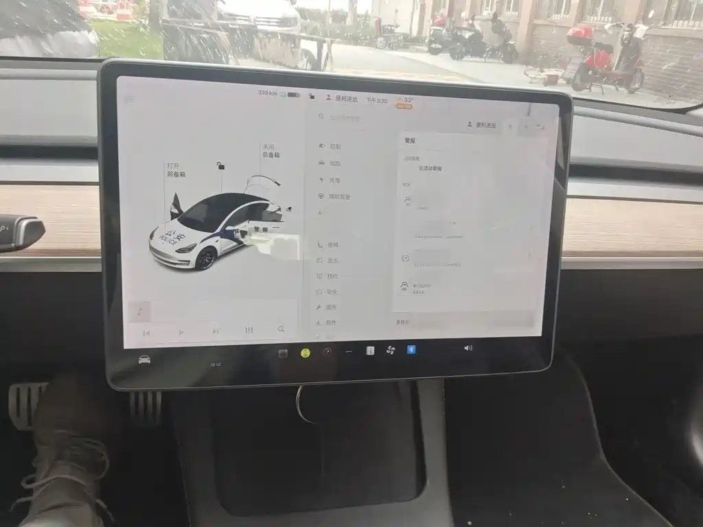 Фото 6 - Tesla Model 3
