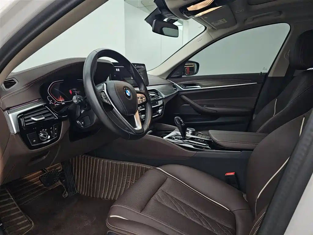 BMW 5 Series 2023 530Li Leading Luxury Package фото 6