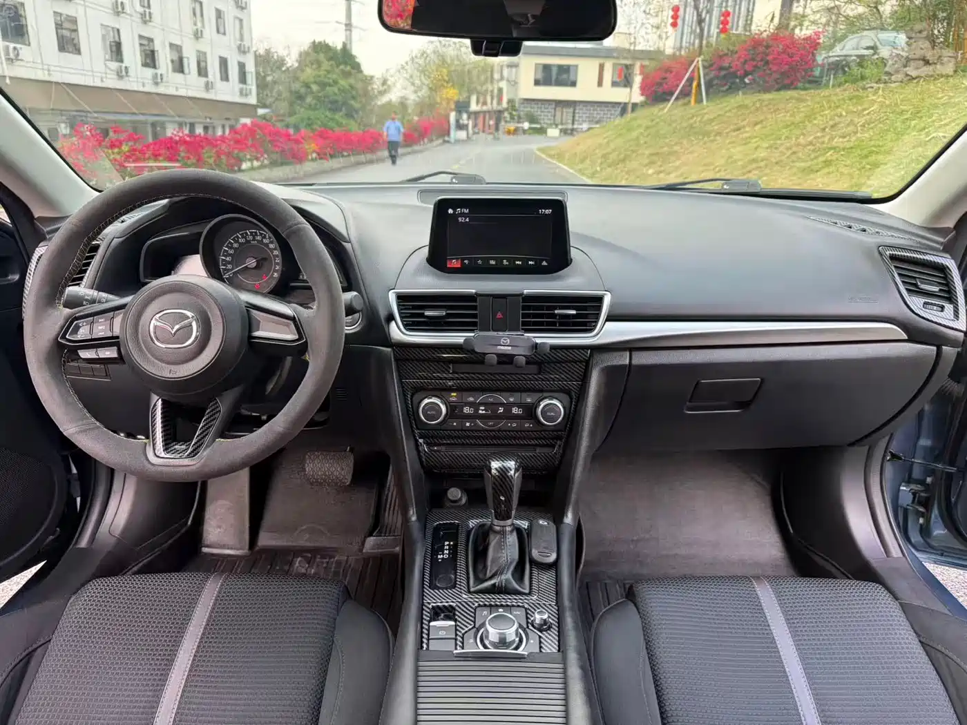 Mazda Mazda3 Axela 2017 Hatchback 2.0L Automatic Luxury China V фото 5
