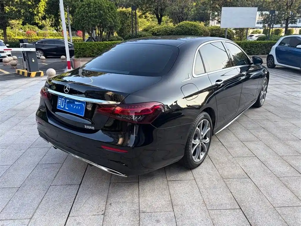 Mercedes-Benz E-Class 2022 Second Facelift E 300 L Premium фото 9