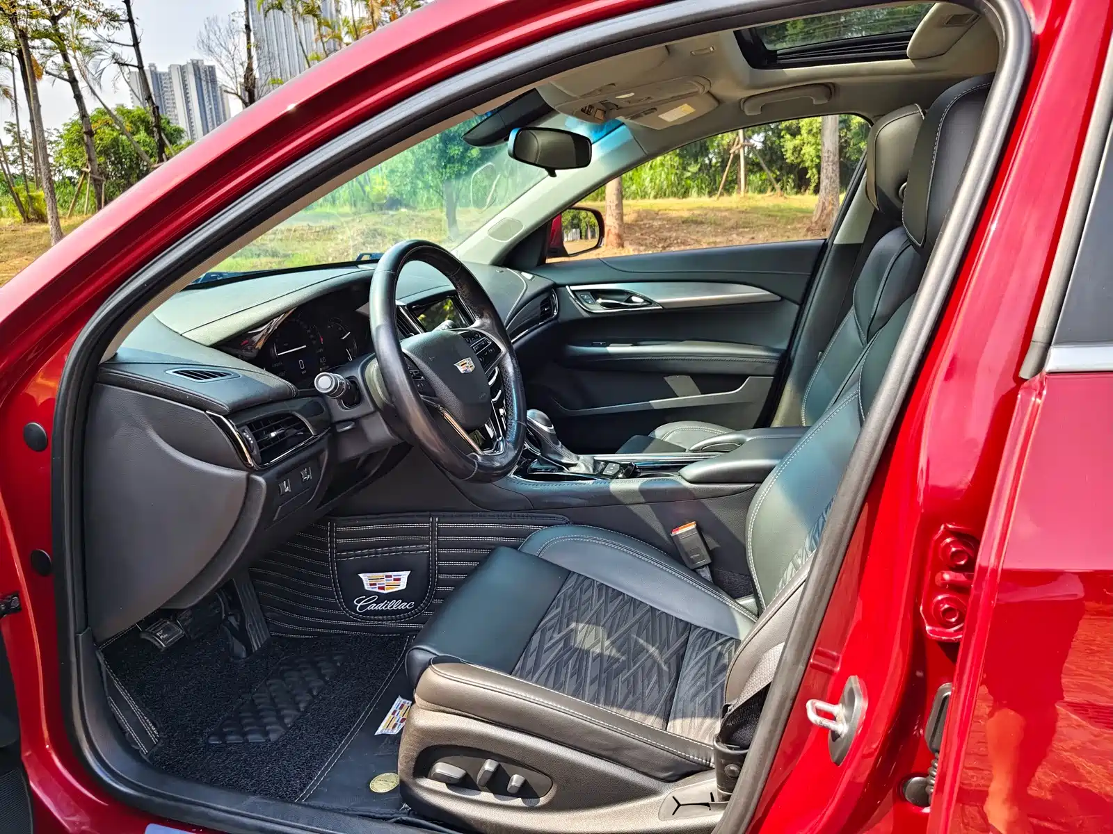 Photo 5 - Cadillac ATS-L