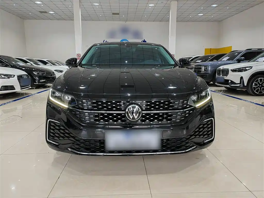Volkswagen Passat 2023 Facelift 330TSI Starlight Elite Edition фото 3
