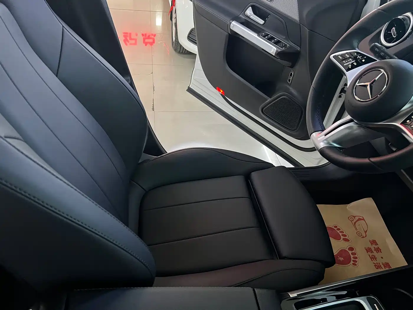 Mercedes-Benz GLB 2024 GLB 200 Dynamic фото 24