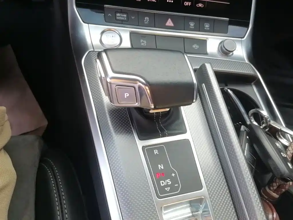 Audi A6L 2020 40 TFSI Luxury Dynamic фото 14