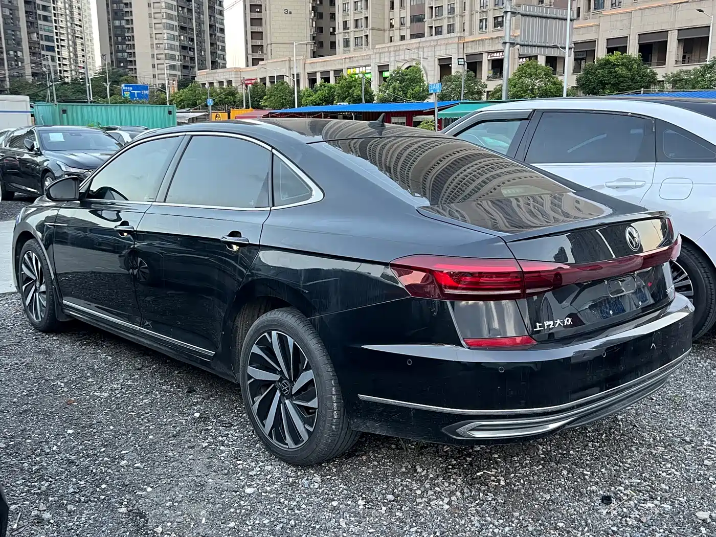 Volkswagen Passat 2022 330TSI Premium Edition фото 4