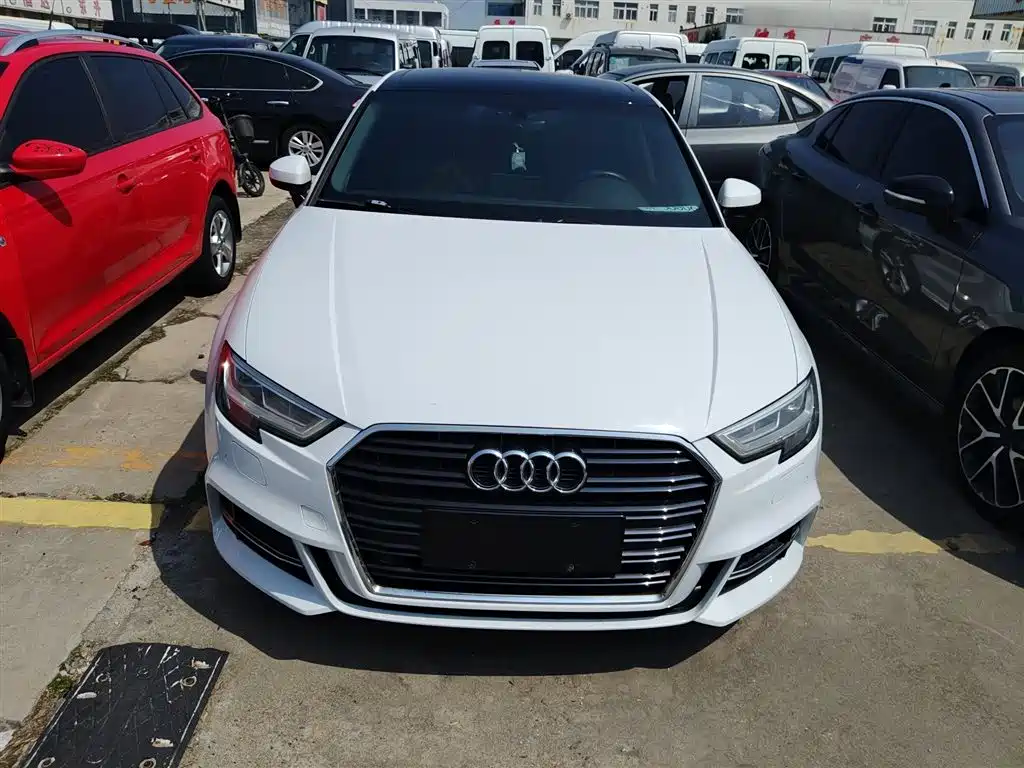 Audi A3 2019 Limousine 35 TFSI Fashion China V фото 3
