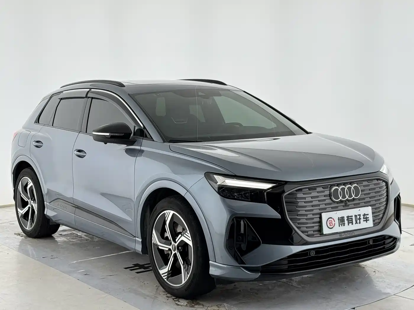 Audi Q4 e-tron 2023 40 e-tron Creation Night Edition фото 2