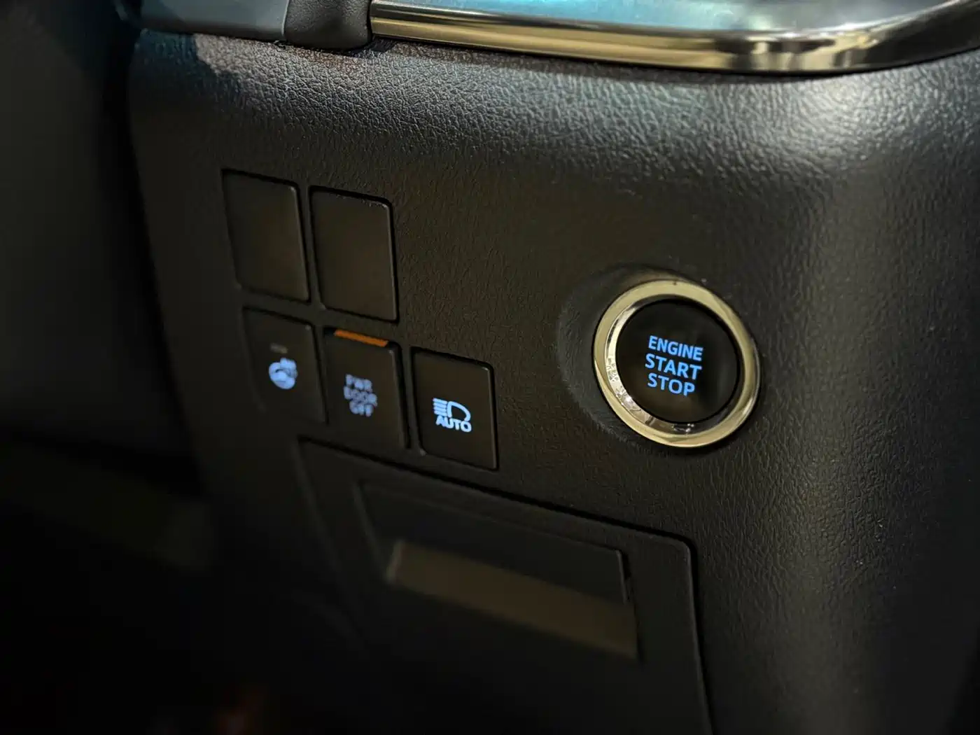 Toyota Alphard 2015 3.5L Premium Edition фото 14